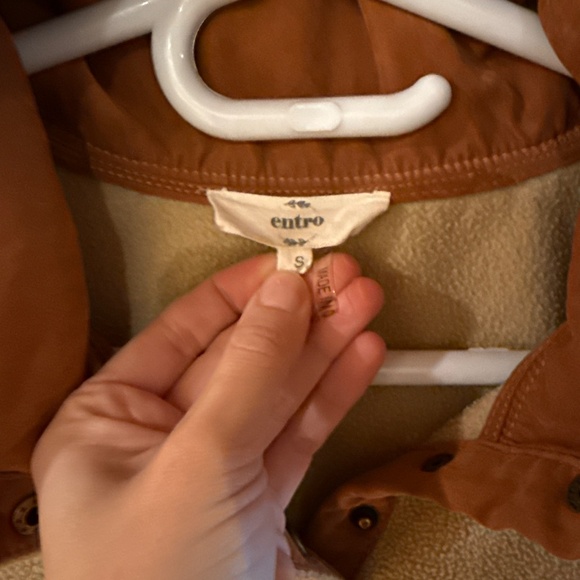 Entro Quarter Button Pullover - Picture 2 of 3